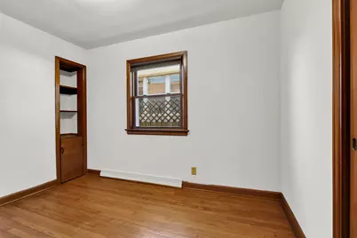 916 W Eden Pl, Milwaukee, WI 53221 - Photo 11