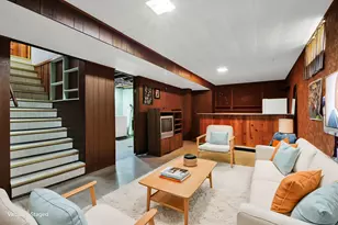 916 W Eden Pl, Milwaukee, WI 53221 - Photo 15