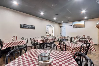 N112W16700  Mequon Rd, Germantown, WI 53022 - Photo 7