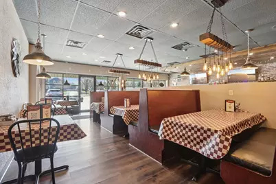 N112W16700  Mequon Rd, Germantown, WI 53022 - Photo 5