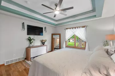 336  Kettle Moraine Dr, Slinger, WI 53086 - Photo 13