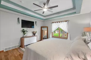 336 Kettle Moraine Dr, Slinger, WI 53086 - Photo 13