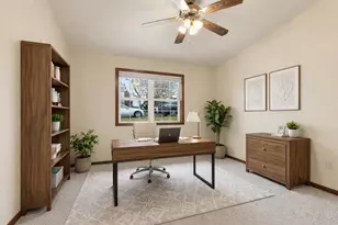 437 Kennedy Ct, Howards Grove, WI 53083 - Photo 17