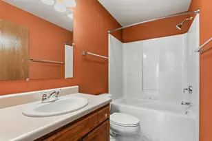 437 Kennedy Ct, Howards Grove, WI 53083 - Photo 21