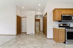 437 Kennedy Ct, Howards Grove, WI 53083 - Photo 11