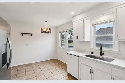 2947 S 71st St, Milwaukee, WI 53219 - Photo 11