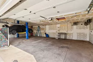 2947 S 71st St, Milwaukee, WI 53219 - Photo 29