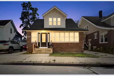 1031 W Washington St, West Bend, WI 53095 - Photo 1