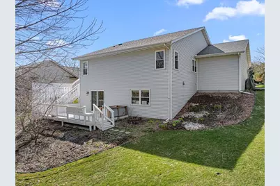 1407  Villa Park Ct, West Bend, WI 53090 - Photo 37