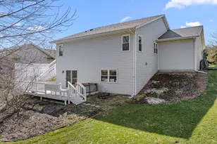 1407 Villa Park Ct, West Bend, WI 53090 - Photo 37