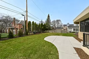 2301 E Glendale Ave, Whitefish Bay, WI 53211 - Photo 51