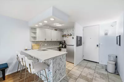 929 N Astor St #405, Milwaukee, WI 53202 - Photo 11
