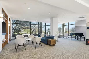 929 N Astor St, Milwaukee, WI 53202 - Photo 21