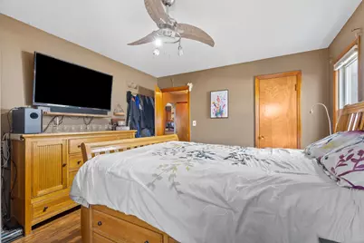 1981 S 75th St, West Allis, WI 53219 - Photo 11