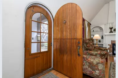 122 S Grand Ave, Waukesha, WI 53186 - Photo 11