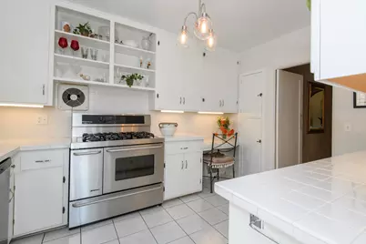 122 S Grand Ave, Waukesha, WI 53186 - Photo 25