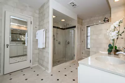 122 S Grand Ave, Waukesha, WI 53186 - Photo 41