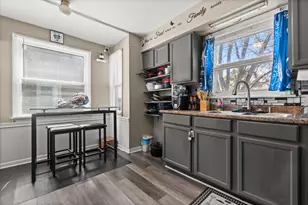 4461 N 39th St, Milwaukee, WI 53209 - Photo 9