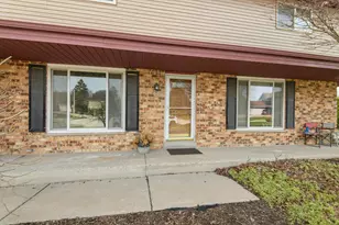 1600 Stardust Dr, Waukesha, WI 53186 - Photo 31