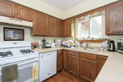 1600  Stardust Dr, Waukesha, WI 53186 - Photo 13