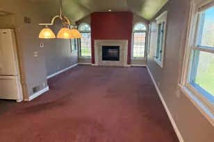 21970 W Mac Gregor Dr, New Berlin, WI 53146 - Photo 13