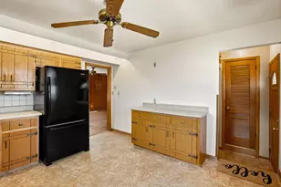 322 S Park St, Oconomowoc, WI 53066 - Photo 9