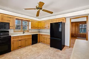 322 S Park St, Oconomowoc, WI 53066 - Photo 7