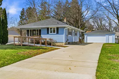 322 S Park St, Oconomowoc, WI 53066 - Photo 3