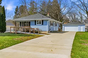 322 S Park St, Oconomowoc, WI 53066 - Photo 3