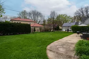 9727 Harding Blvd, Wauwatosa, WI 53226 - Photo 33