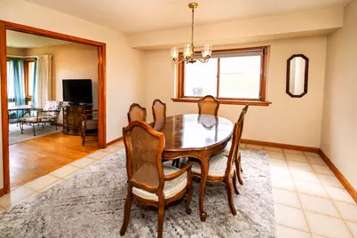 4641 N 109th St, Wauwatosa, WI 53225 - Photo 5