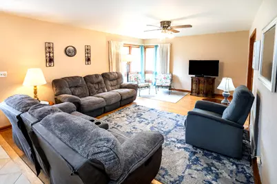 4641 N 109th St, Wauwatosa, WI 53225 - Photo 3