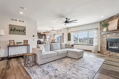 526  Spur Rd, Slinger, WI 53086 - Photo 7