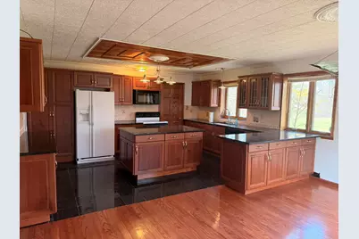 170 N Rolland Rd, Brookfield, WI 53005 - Photo 9