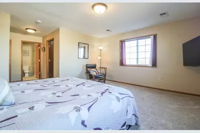 1612  Commonwealth Dr #8, Fort Atkinson, WI 53538 - Photo 21