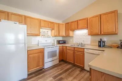 1612  Commonwealth Dr #8, Fort Atkinson, WI 53538 - Photo 11