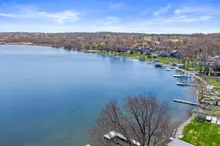 W303N2665 Maple Ave, Delafield, WI 53072 - Photo 39