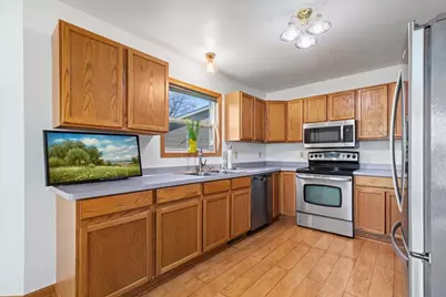 1416  Villa Park Ct, West Bend, WI 53090 - Photo 11