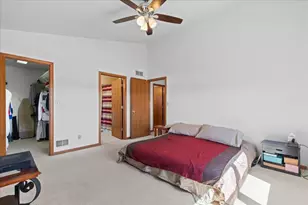 1416 Villa Park Ct, West Bend, WI 53090 - Photo 23