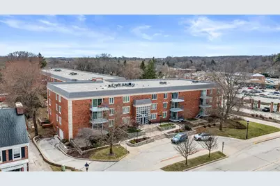 13335  Watertown Plank Rd #105, Elm Grove, WI 53122 - Photo 35