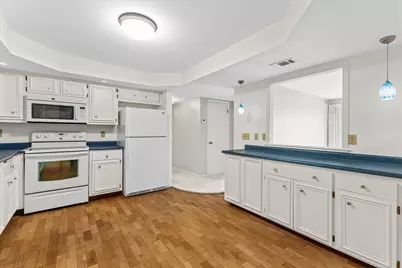 13335  Watertown Plank Rd #105, Elm Grove, WI 53122 - Photo 3