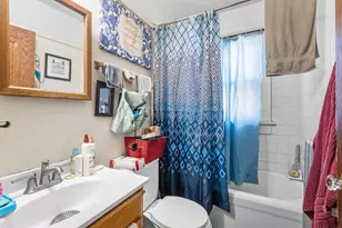 813 S Shea Ave, Milwaukee, WI 53215 - Photo 9