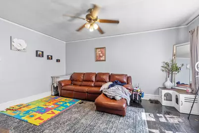 813 S Shea Ave, Milwaukee, WI 53215 - Photo 5