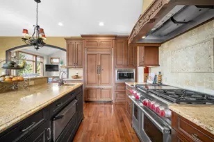 121 Legend Way, Wales, WI 53183 - Photo 11