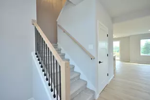 640 Standing Stone Dr, Waukesha, WI 53189 - Photo 3