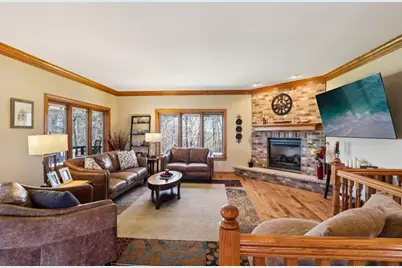 5888  Steeple Ln, Wayne, WI 53090 - Photo 9