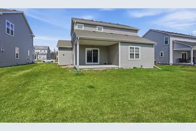 547  Wild Oak Rd, Hartland, WI 53029 - Photo 3