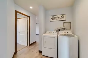 3810 Sunnyside Dr, La Crosse, WI 54601 - Photo 15