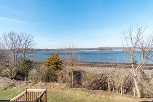 3810 Sunnyside Dr, La Crosse, WI 54601 - Photo 5