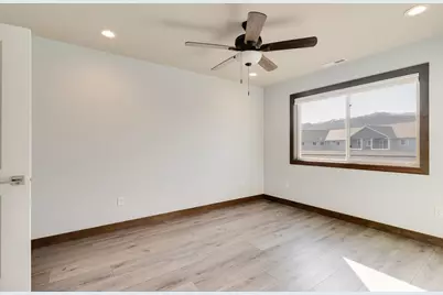 3810  Sunnyside Dr, La Crosse, WI 54601 - Photo 19